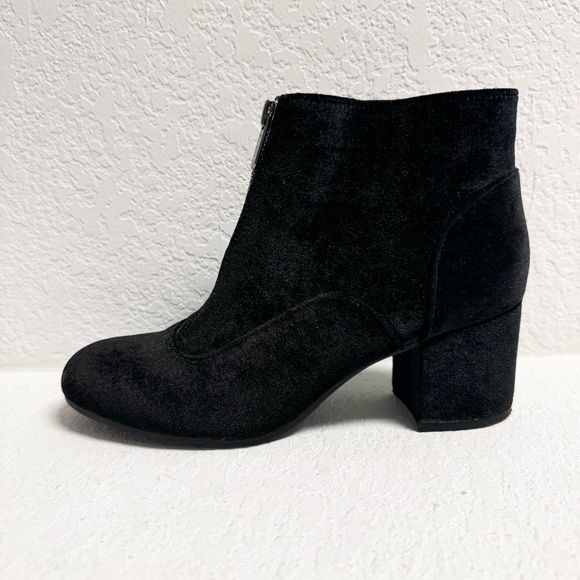 Sam Edelman-Circus Black Zipper Bootie 7.5 - Picture 8 of 8